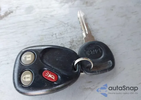 2005 Chevrolet Silverado K1500 z USA, uszkodzony, nr VIN 1GCEK19B75E226671